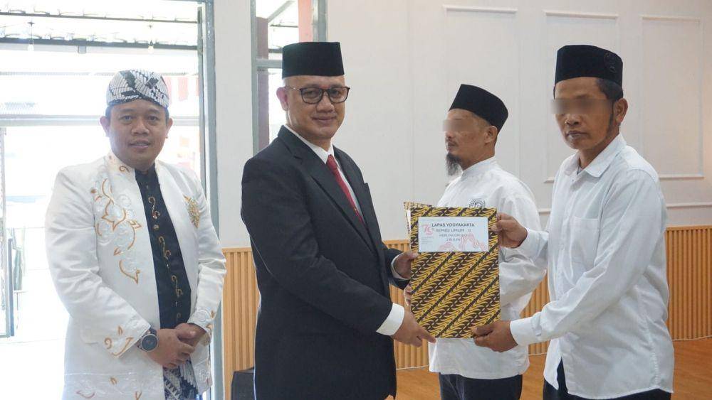 Penyerahan remisi kepada WBP Lapas Wirogunan, Sabtu (17/8/2024). (Dokumentasi Lapas Wirogunan)
