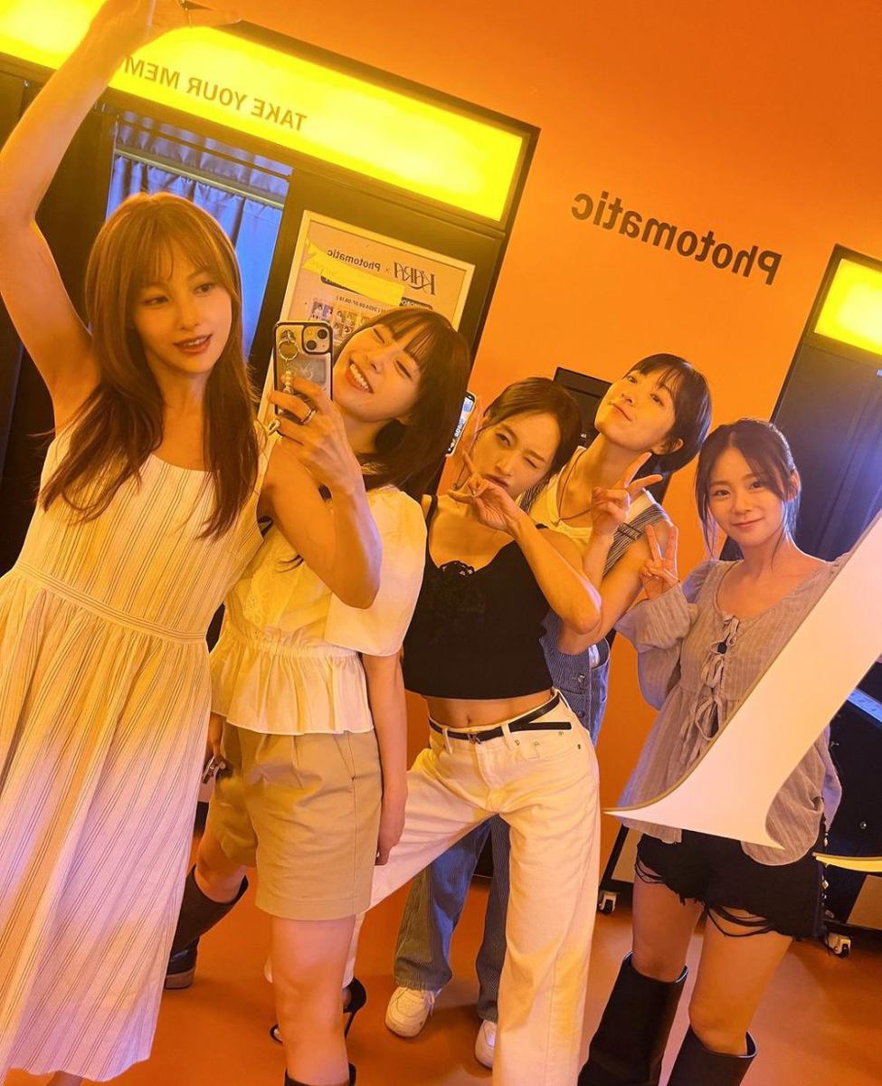 potret reunian Gyuri dengan member KARA (instagram.com/gyuri_88)