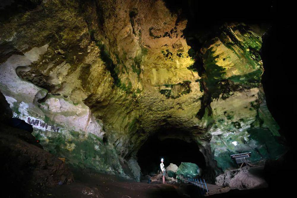 Gua Batu Hapu, Kabupaten Tapin (meratusgeopark.org)