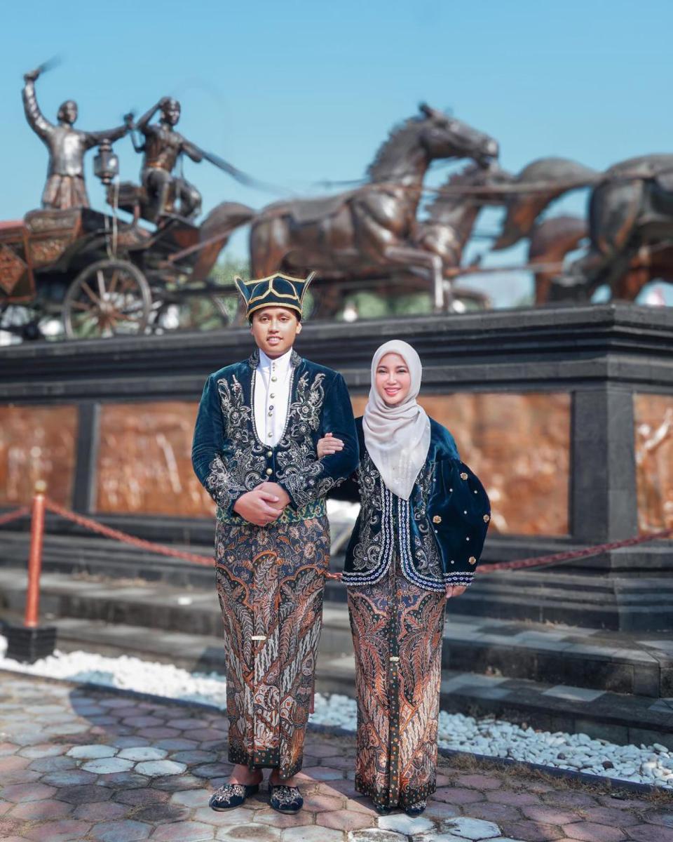 potret Chacha Frederica dan suami rayakan HUT RI (instagram.com/chafrederica)