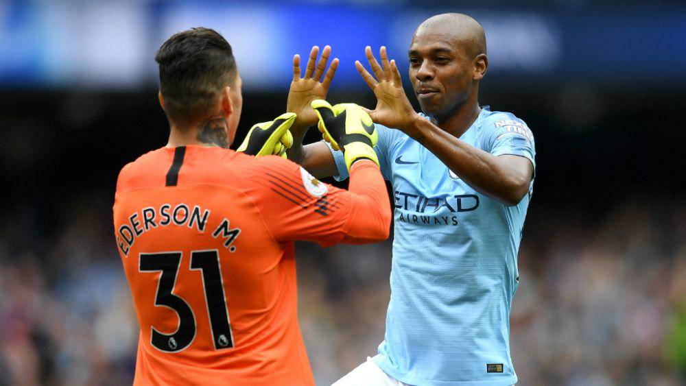 Manchester City hanya kebobolan 26 gol di EPL 2017/2018. (mancity.com)