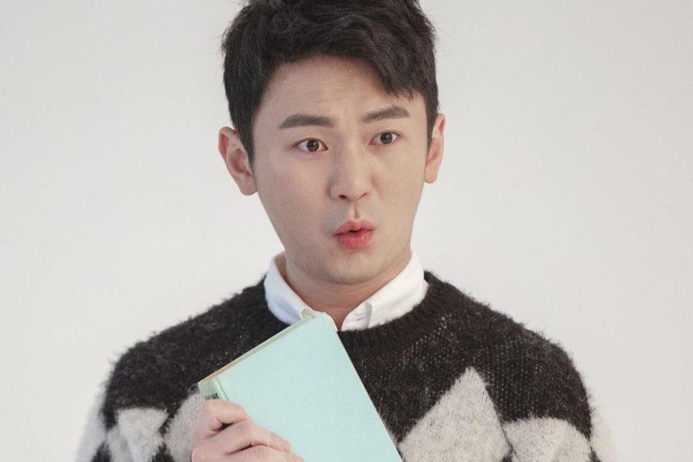 still cut Romance is a Bonus Book (instagram.com/hunus_ent)