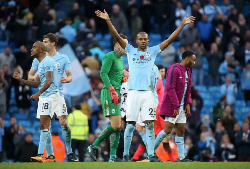 Manchester City merayakan kemenangan di EPL 2017/2018. (premierleague.com)