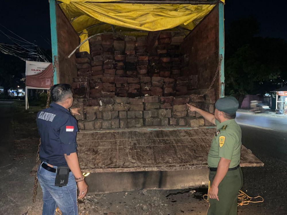 Kasus Kayu Ilegal dengan Dokumen Palsu Dilimpahkan ke Kejari Bantaeng