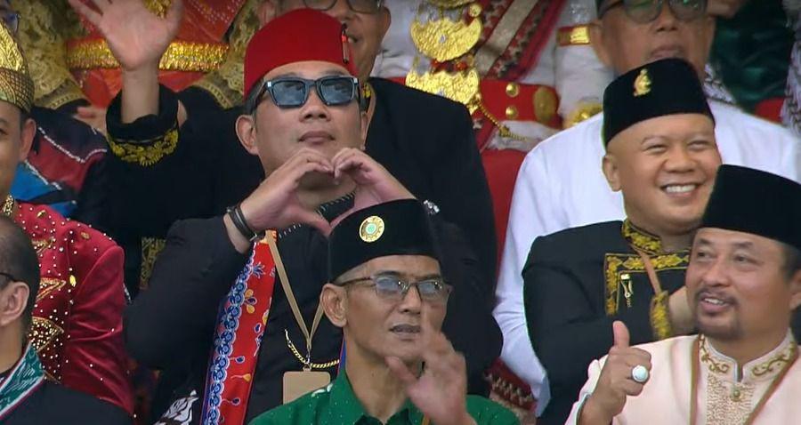 Pakai Baju Adat Betawi, Ridwan Kamil Ikut Upacara HUT ke-79 RI di IKN