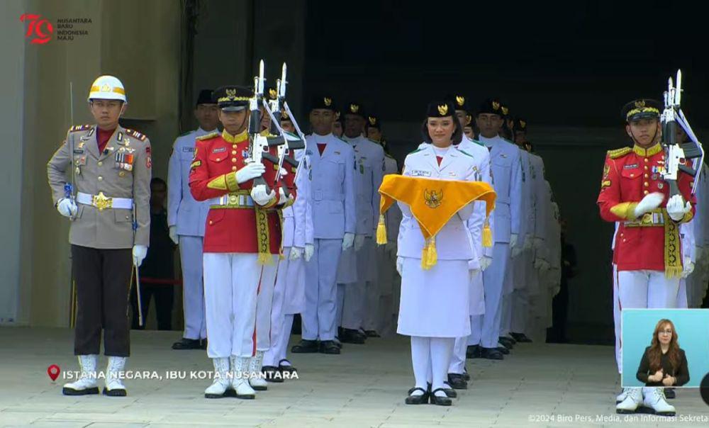 Profil Ni Komang Tri Setia, Pembawa Baki Penurunan Bendera HUT RI IKN