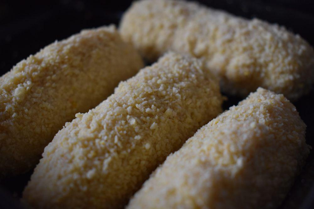 ilustrasi kroket ayam wortel yang masih mentah (pixabay.com/CharlotteGovaert)