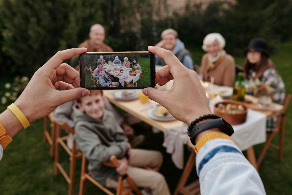12 Rekomendasi Smartphone Berkamera Setara DSLR, Gambar Super Tajam!