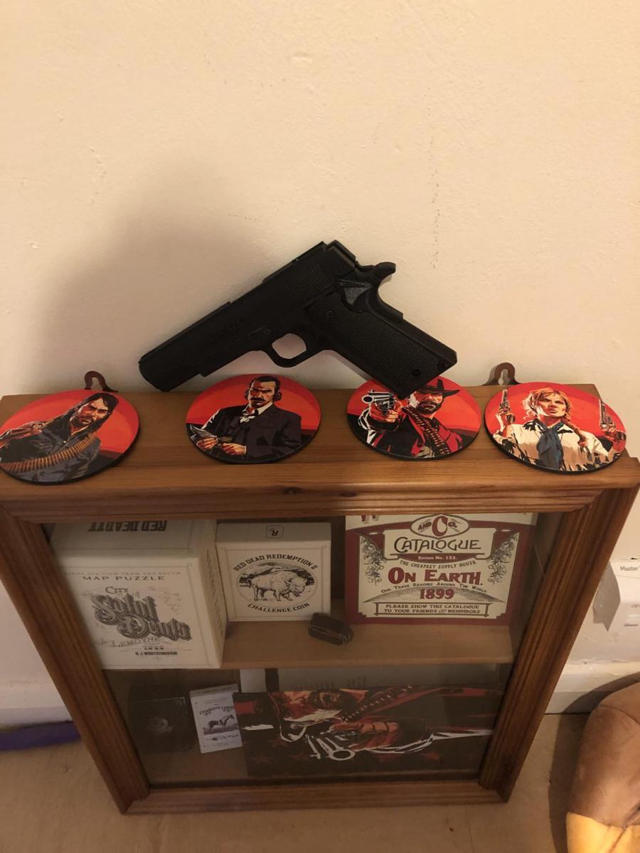 potret koleksi Red Dead Redemption (reddit.com/r/reddeadredemption2)