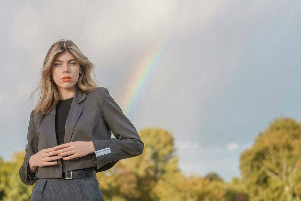 ilustrasi aura misterius 