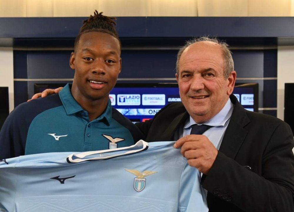 Tijjani Noslin (kiri) saat diperkenalkan sebagai pemain baru Lazio. (instagram.com/official_sslazio | instagram.com/tijjaninoslin_)
