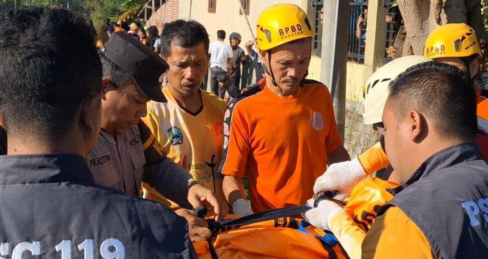 BPBD Magetan lakukan evaluasi pencari pakan ternak tewas tersengat listrik di atas pohon setinggi 5 meter. IDN Times/ Riyanto.