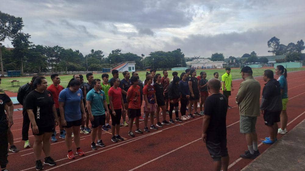 Atlet dan pelatih judo Sumut saat berlatih di Vietnam (dok.PJSI Sumut)