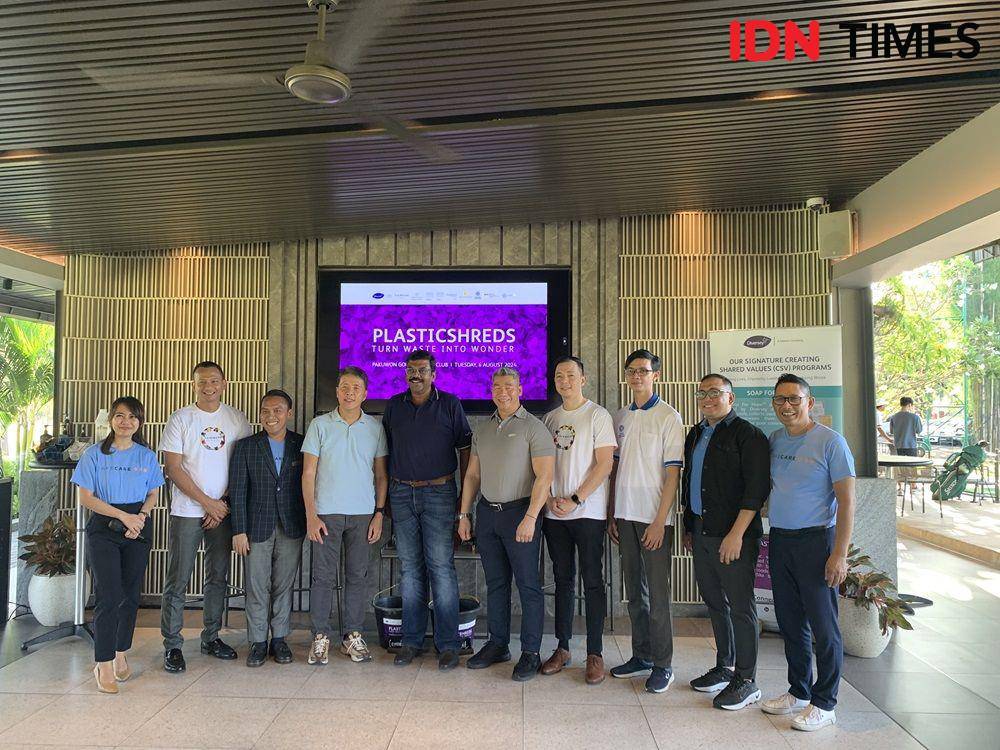 Peluncuran Plasticshreds sebagai bentuk kolaborasi Marriott Business Council Rest of Indonesia dan Diversey pada Selasa (6/8/2024) di Surabaya (IDN Times/Fasrinisyah Suryaningtyas)