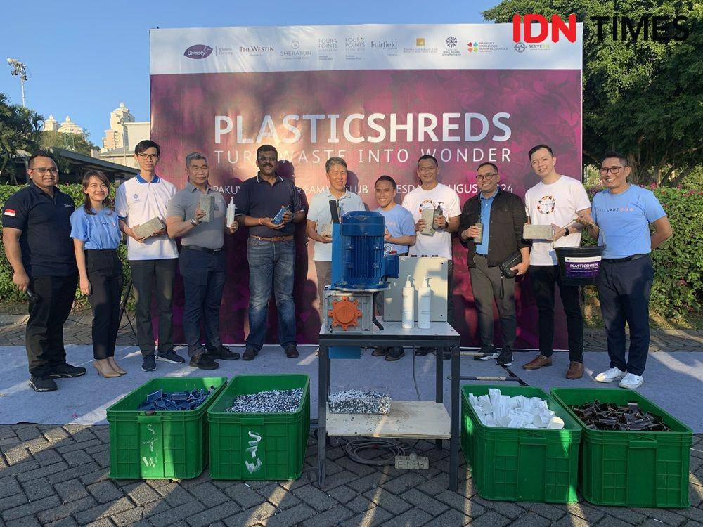 Peluncuran Plasticshreds sebagai bentuk kolaborasi Marriott Business Council Rest of Indonesia dan Diversey pada Selasa (6/8/2024) di Surabaya (IDN Times/Fasrinisyah Suryaningtyas)