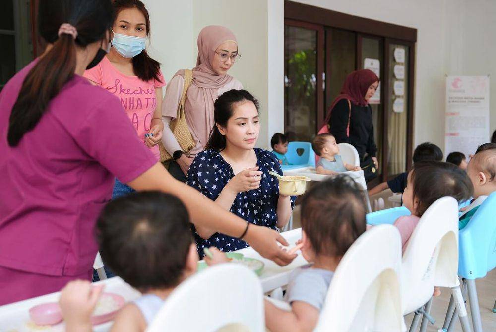 potret Nagita Slavina berkunjung ke yayasan bayi terlantar di Bali (Instagram.com/raffinagita1717)