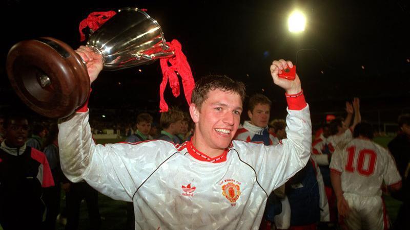 Lee Sharpe (manutd.com)