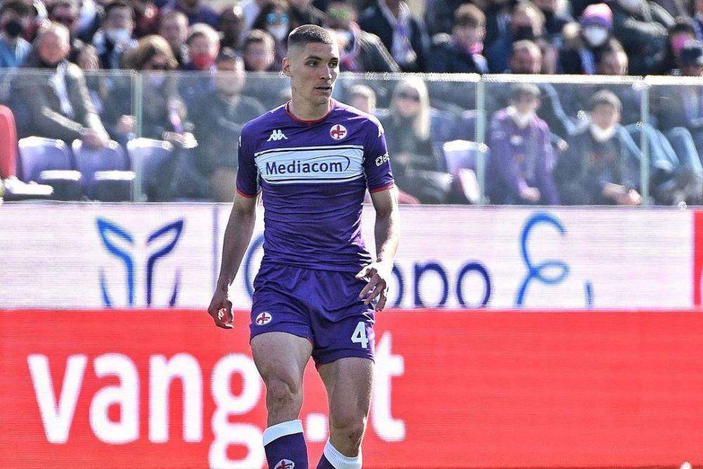Nikola Milenkovic bermain bersama ACF Fiorentina. (instagram.com/milenkovicn_4)