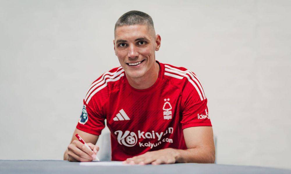 Nikola Milenkovic resmi bergabung ke Nottingham Forest pada musim panas 2024. (nottinghamforest.co.uk)