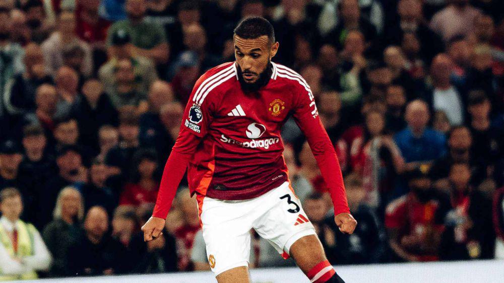 Noussair Mazraoui (manutd.com)