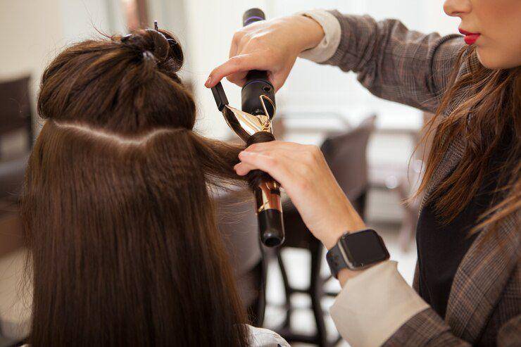 Ilustrasi salon rambut (freepik.com/user15160105)