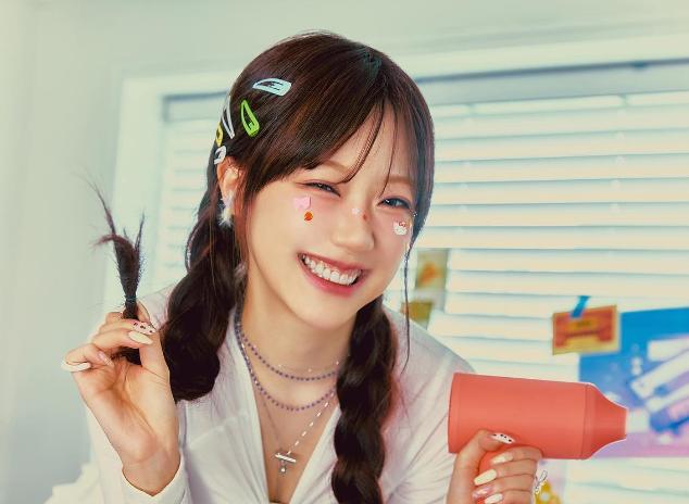 potret Jeewon cignature (instagram.com/cignature_j9)