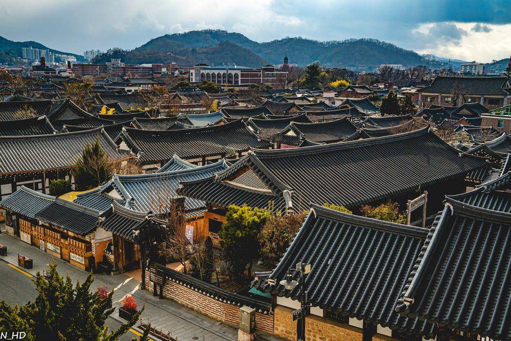 Hanok Bukchon Village, Seoul (pixabay.com/NHD_Photo)