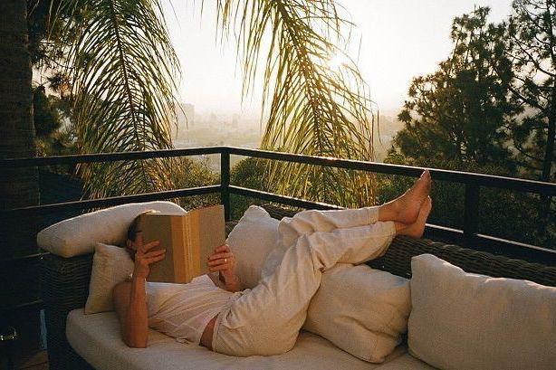 Ilustrasi me time. (Pinterest/miucciarchive)