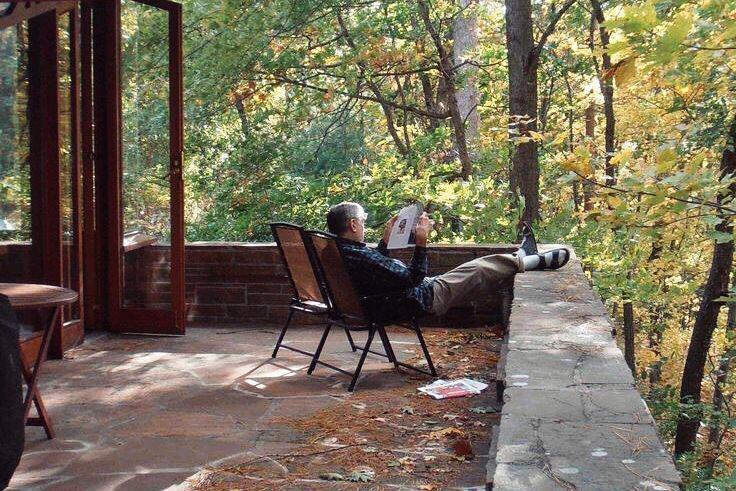 Ilustrasi me time. (Pinterest/Teo Arce)