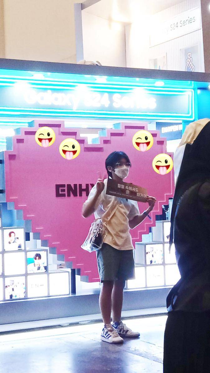 Sandy dan Axel nonton konser ENHYPEN Day 2 di Jakarta (Twitter.com/cvrtle)
