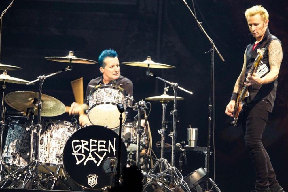 Tree Cool (kiri) dan Mike Dirnt (instagram.com/trecool)