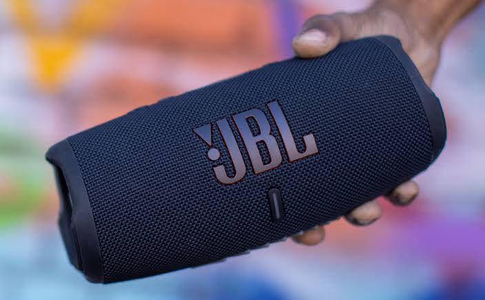 potret produk JBL Charge 5 (jblstore.co.id)