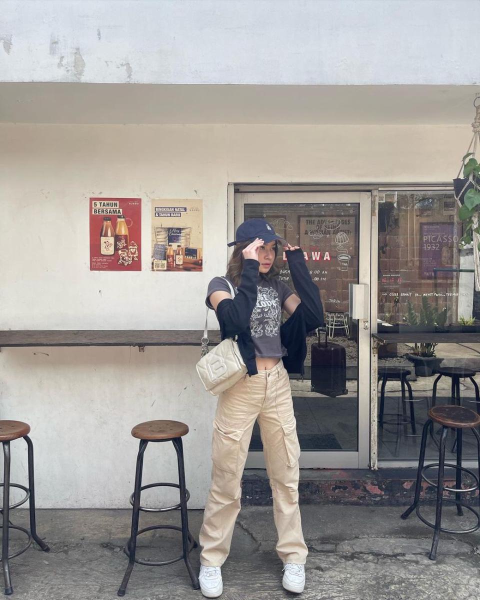 outfit Satine Zaneta (instagram.com/satinezaneta)