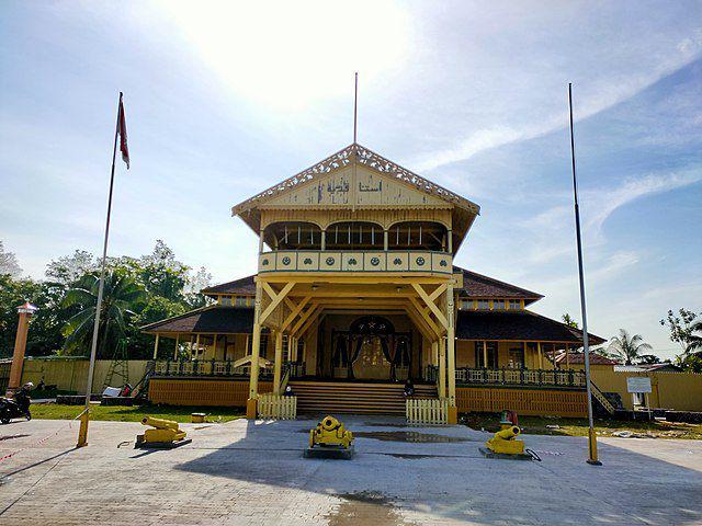 Istana Kesultanan Kadriyah Pontianak, Kalimantan Barat (commons.wikimedia.org/Zhilal Darma)