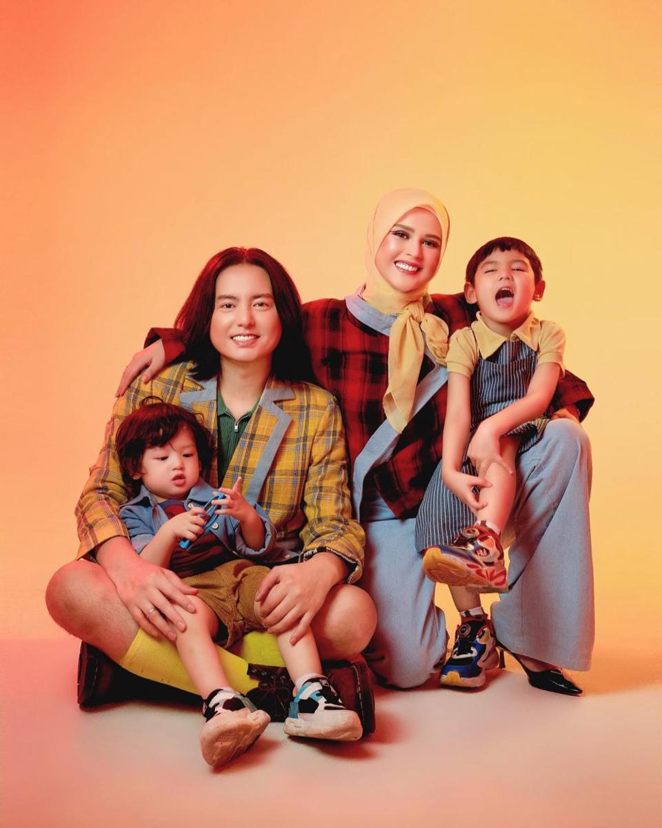 anniversary Cut Meyriska dan Roger (Instagram.com/rogerojey)