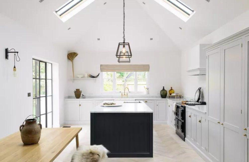 ilustrasi desain plafon dapur modern minimalis (thespruce.com)