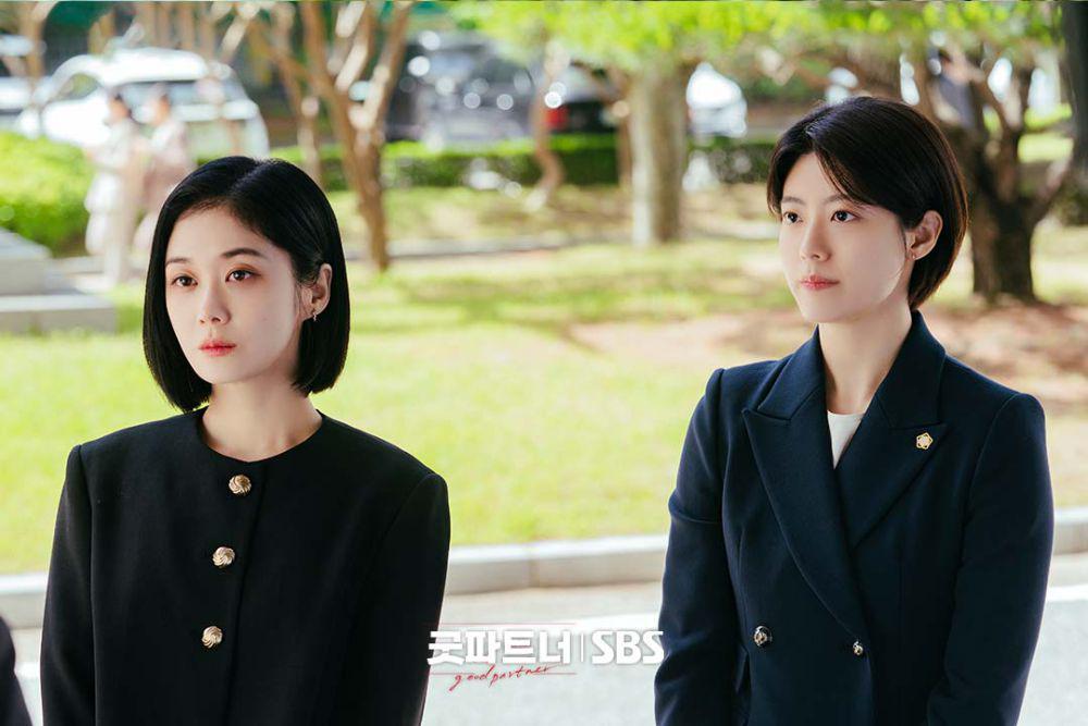 Jang Nara dan Nam Ji Hyun di Good Partner (dok. SBS/Good Partner)