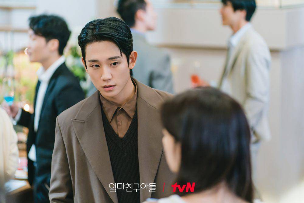 Jung Hae In di Love Next Door (dok. tvN/Love Next Door)