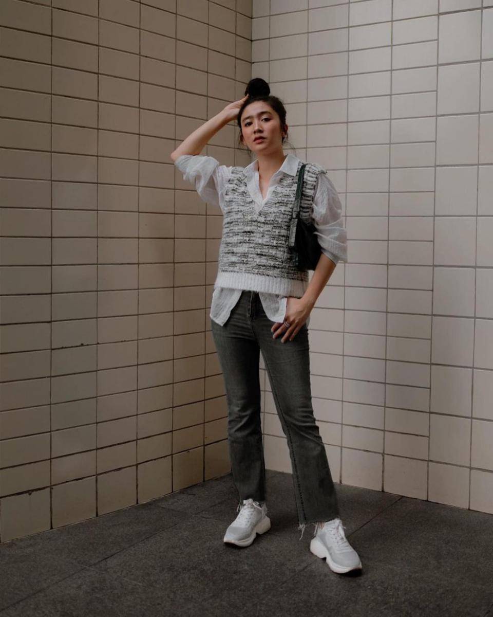 padu padan outfit dengan warna netral (instagram.com/febbyrastanty)