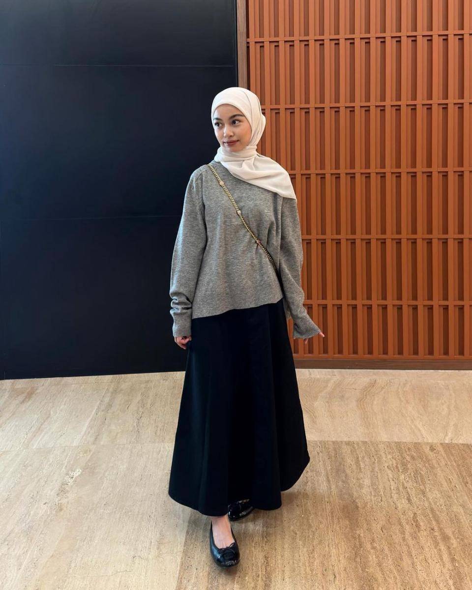 padu padan outfit dengan warna netral (instagram.com/ntsana)