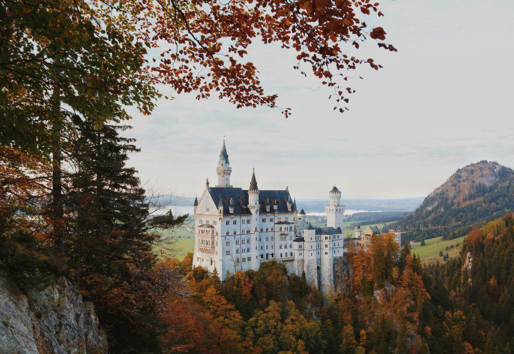 7 Fakta Kastil Neuschwanstein yang Jadi Inspirasi Disney