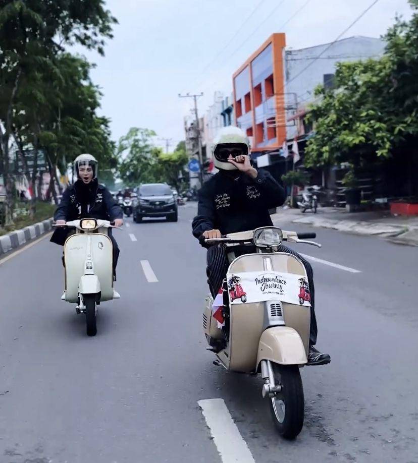 potret Sintya Marisca touring naik vespa di Aceh (Instagram.com/hassanalaydrus)