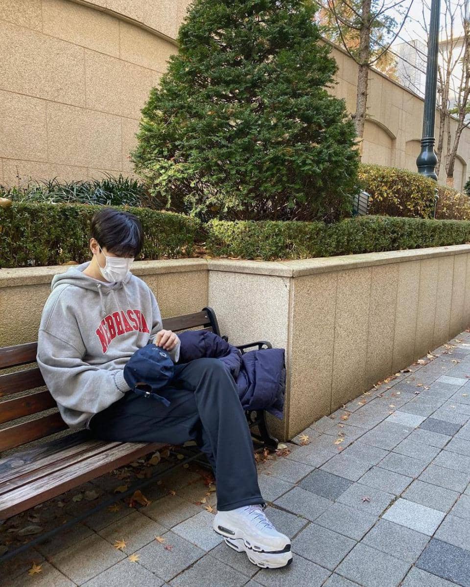 referensi outfit santai ala Lee Min Ho (instagram.com/actorleeminho)