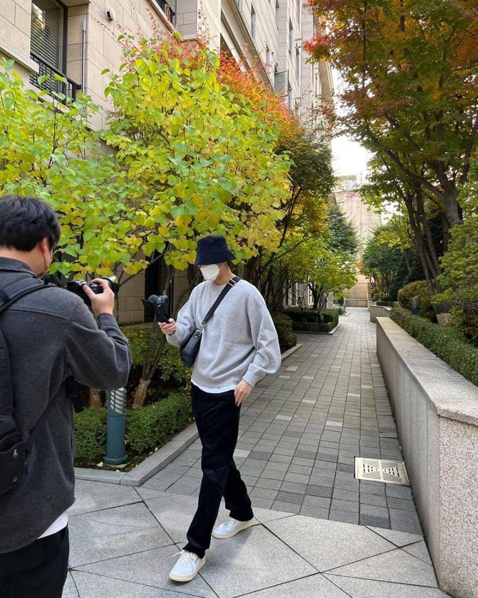 referensi outfit santai ala Lee Min Ho (instagram.com/actorleeminho)