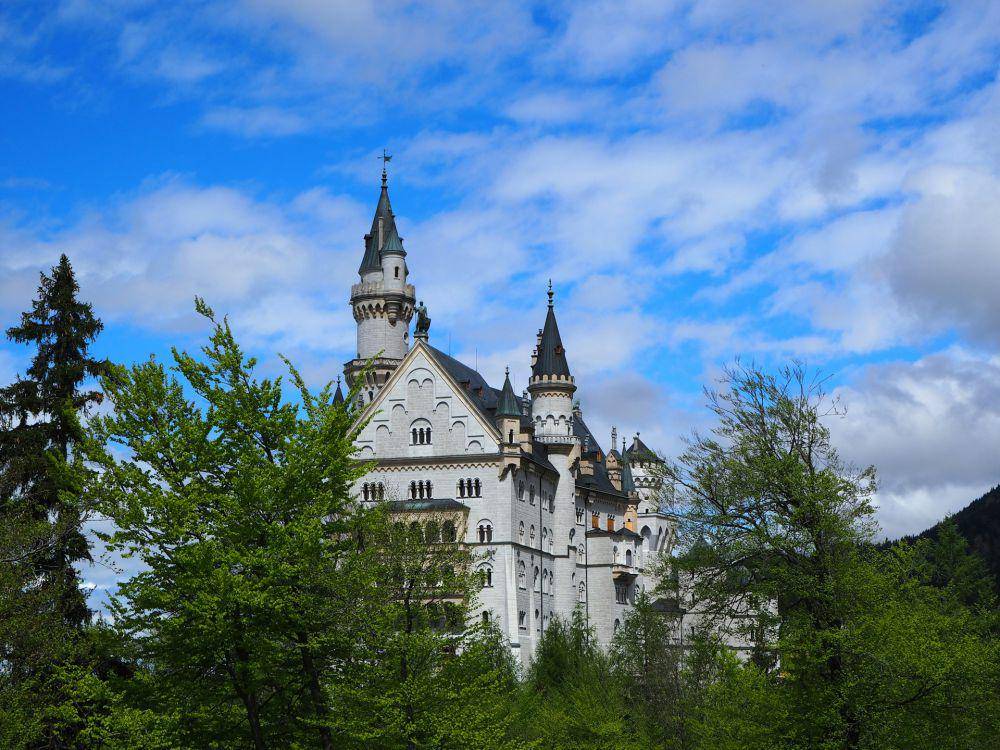 Kastil Neuschwanstein (unsplash.com/Lukas K)