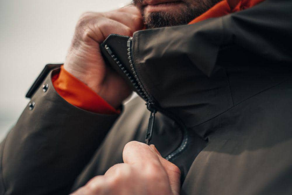 ilustrasi risleting jaket (pexels.com/Daniel Battersby)