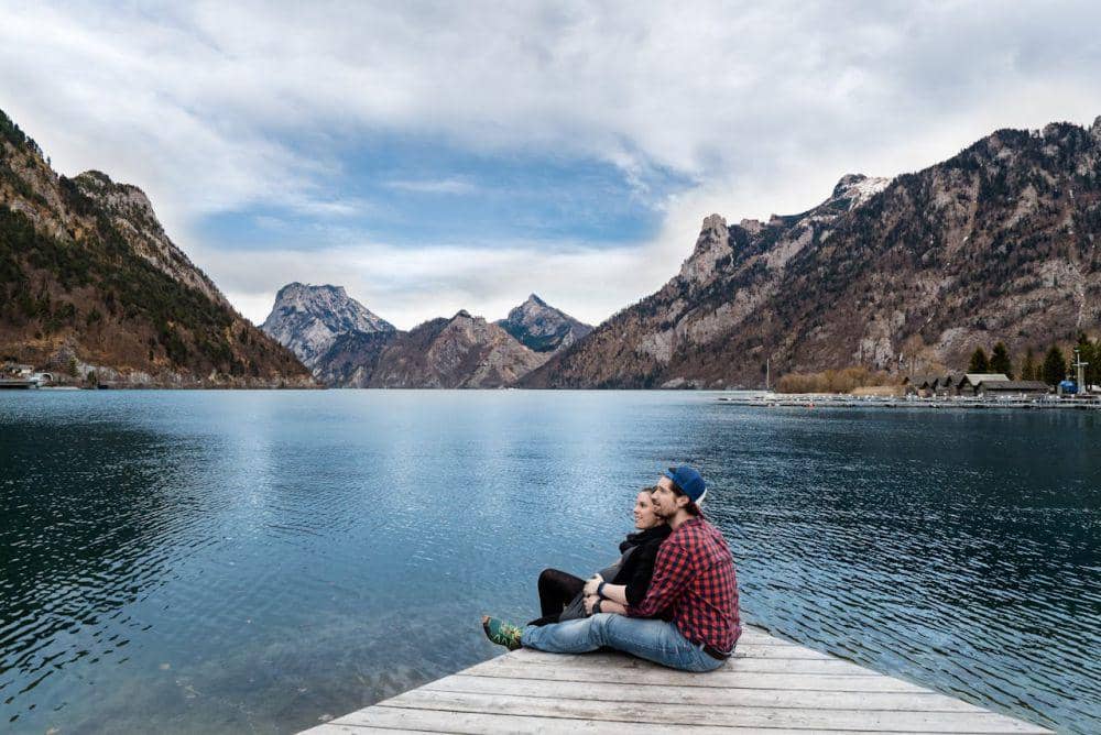 ilustrasi pasangan liburan (pexels.com/Josh Willink)