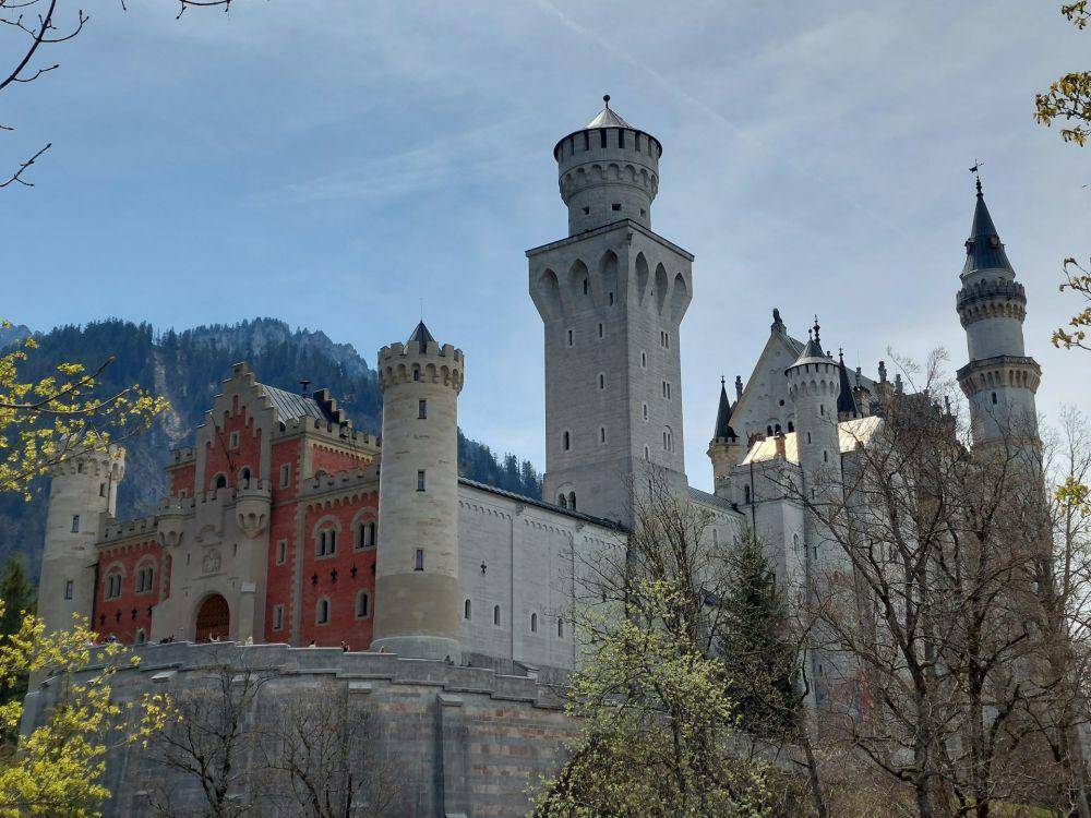 Kastil Neuschwanstein (unsplash.com/Vid Zupan)