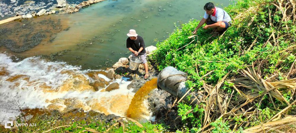 Ecoton Desak Pabrik Kertas Agar Bijak dalam Mengolah Limbah
