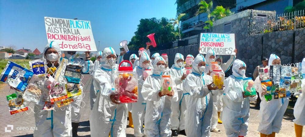 Ecoton Protes Sampah Plastik Impor dari Australia Cemari Jatim